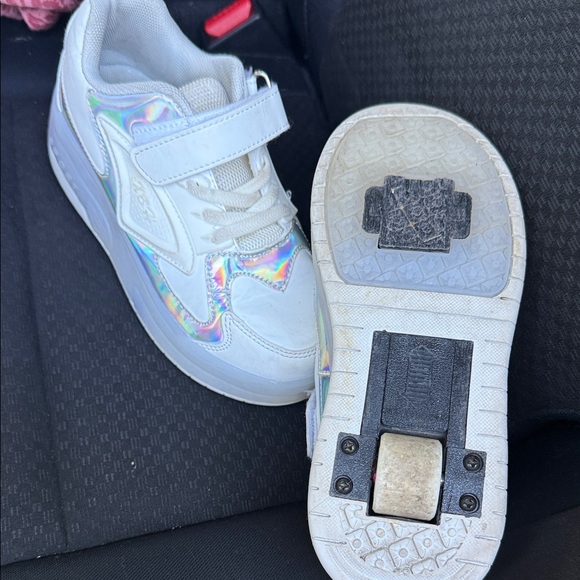 White LED Light-Up Women's Sneaker with Holographic Trim - Picture 4 of 5